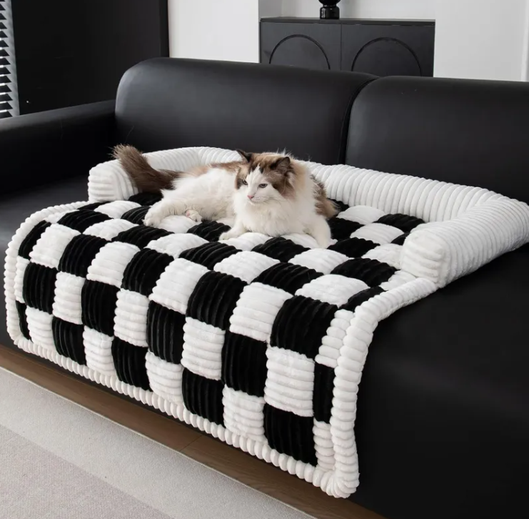 Cozy Plush Pet Bed – Thickened Warm Cushion for Cats & Dogs